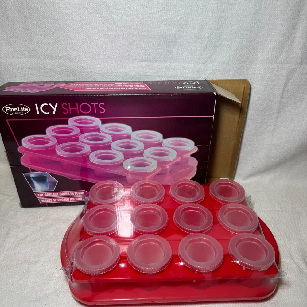 Fine Life Products Icy Shots 12 Frozen Ice Shot Glass Molds with Serving Tray